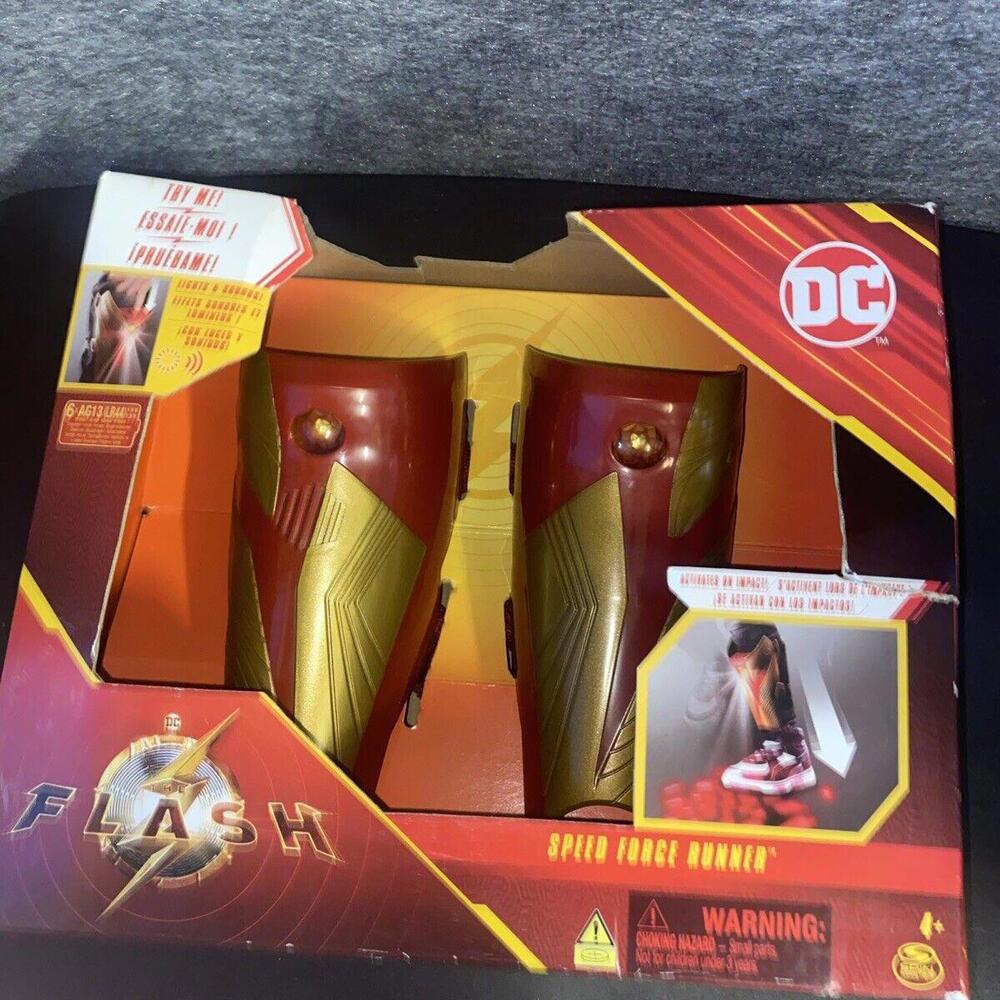 DC Comics The Flash Speed Force Runner Roleplay Set - Picture 3 of 5